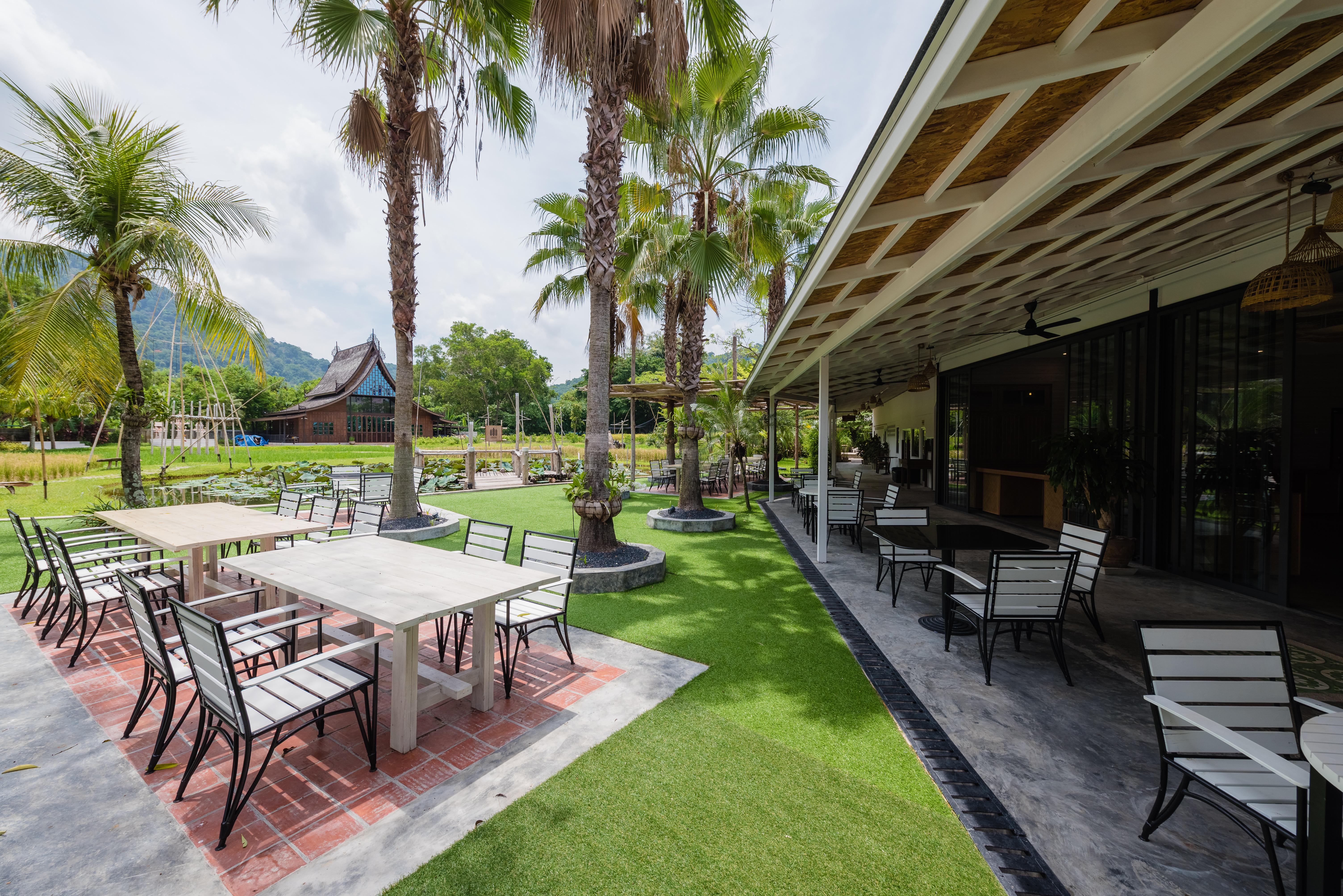 Naina Resort & Spa - Sha Extra Plus Patong Exterior photo